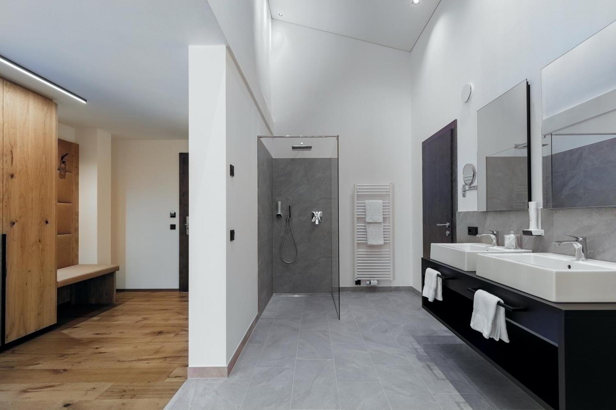 Hotel Alpenrose San Valentino alla Muta Luaran gambar